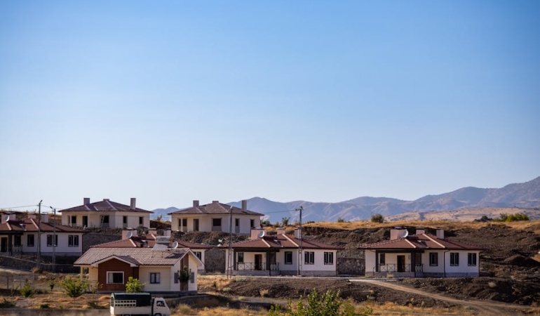 Burhanettin-Duran-8216Ev-Sahibi-Turkiye8217-Yurt-Disindaki-Turklere-Konut-Imkani-Sunuyor-featured