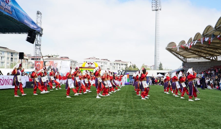 Emekli-Promosyon-Yarisinda-Kim-Onde-Nisan-Ayi-Rakamlari-featured